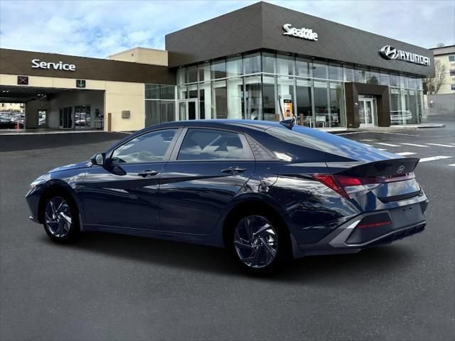 New 2026 Hyundai Elantra Sport FWD image 4