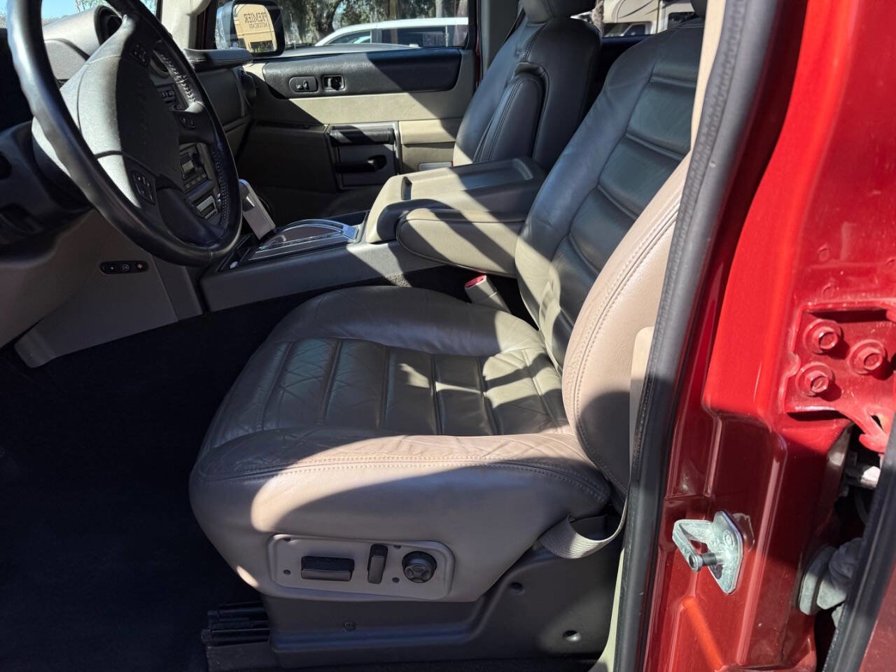 Used 2003 HUMMER H2 w/ Preferred Equipment Group image 8