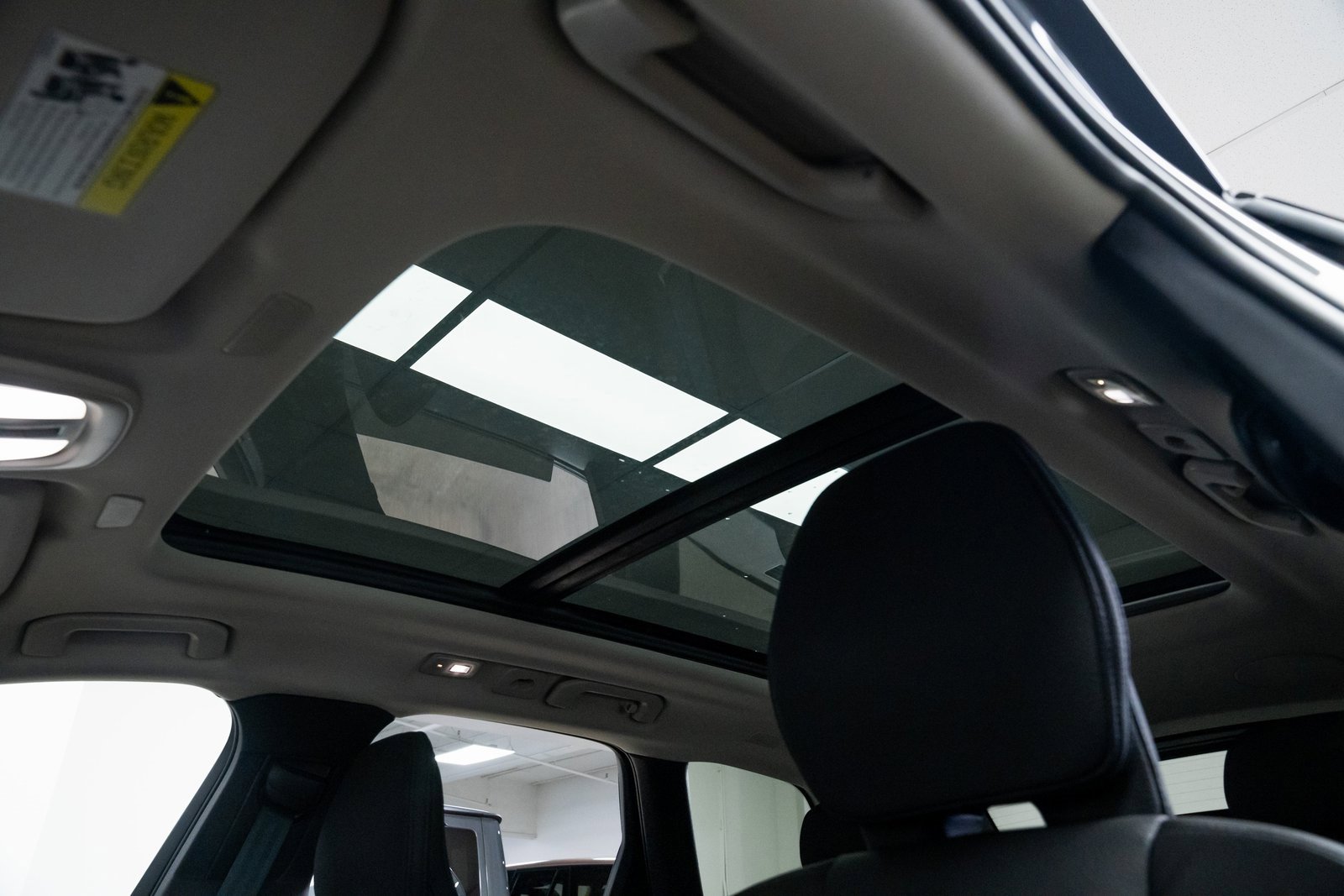 Used 2024 Volvo XC60 T8 Plus w/ Protection Package Premier image 16