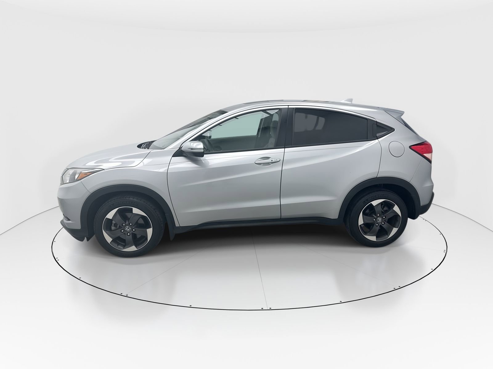 Used 2018 Honda HR-V EX image 5