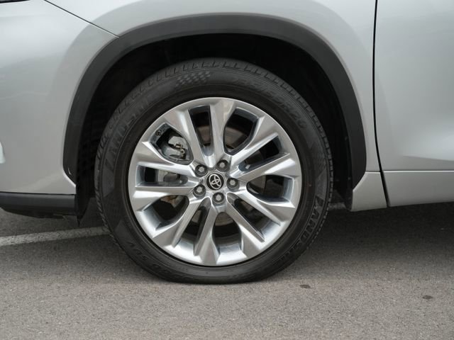 Used 2020 Toyota Highlander Limited FWD image 10
