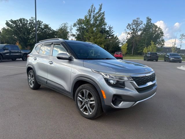 Used 2021 Kia Seltos S AWD/4WD image 1