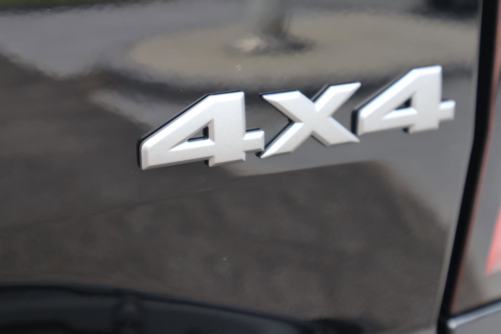 New 2026 Nissan Frontier 4x4 Crew Cab image 8