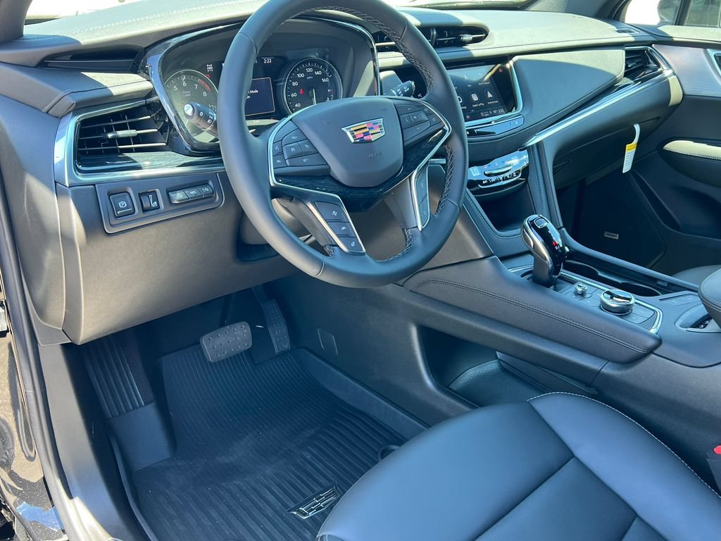 New 2026 Cadillac XT5 Premium Luxury w/ Driver Assist Package AWD/4WD image 16