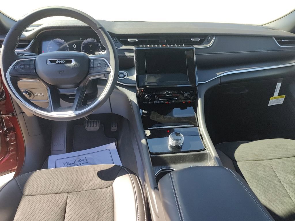 New 2025 Jeep Grand Cherokee 4WD image 12