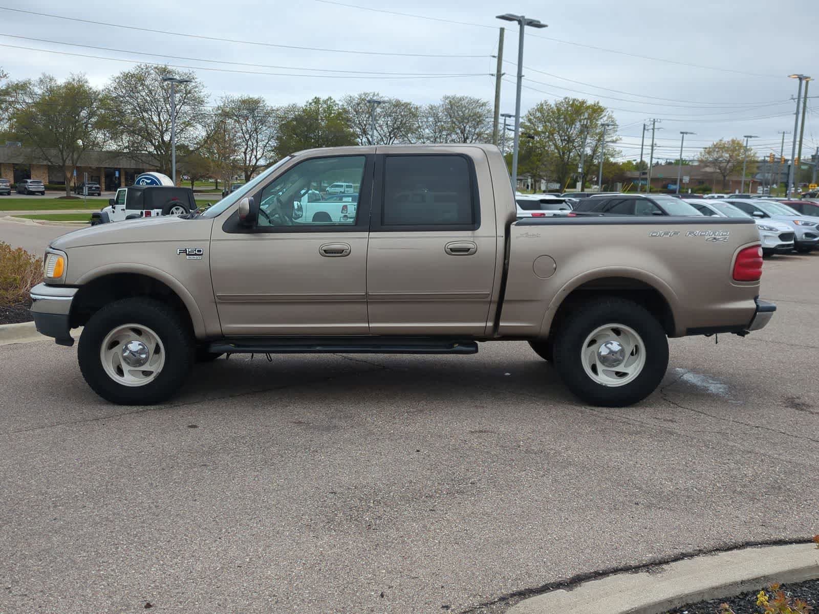 Used 2001 Ford F150 Lariat AWD/4WD image 5