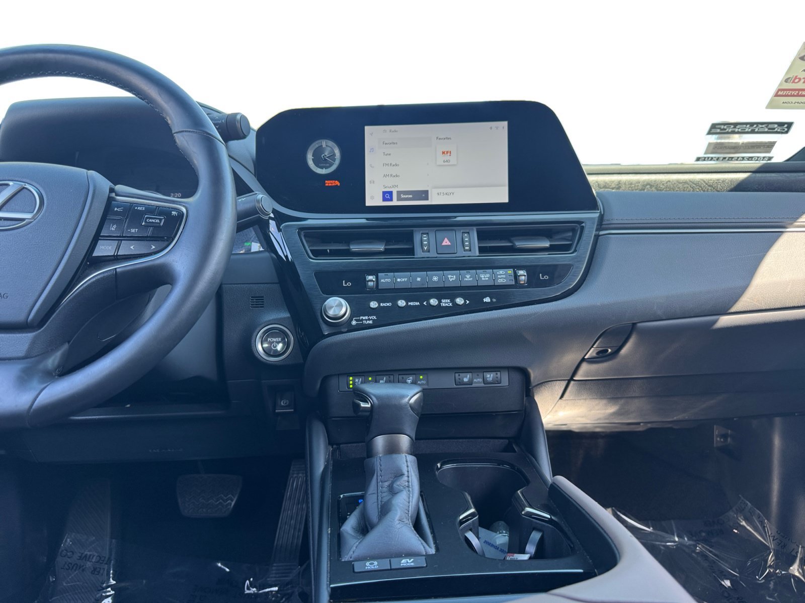 Used 2024 Lexus ES 300h w/ Premium Package FWD image 11