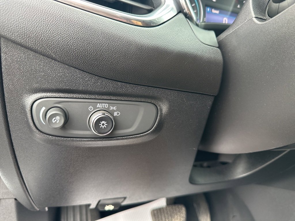 Used 2019 Chevrolet Equinox LT image 17