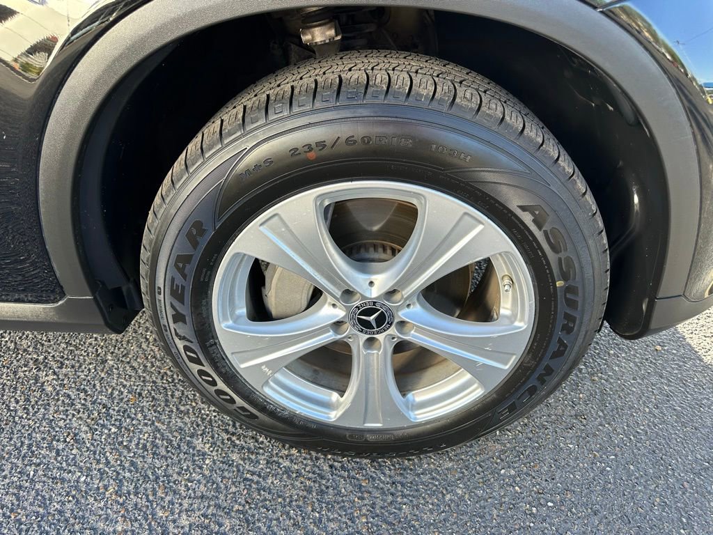 Used 2017 Mercedes-Benz GLC 300 GLC 300 image 25