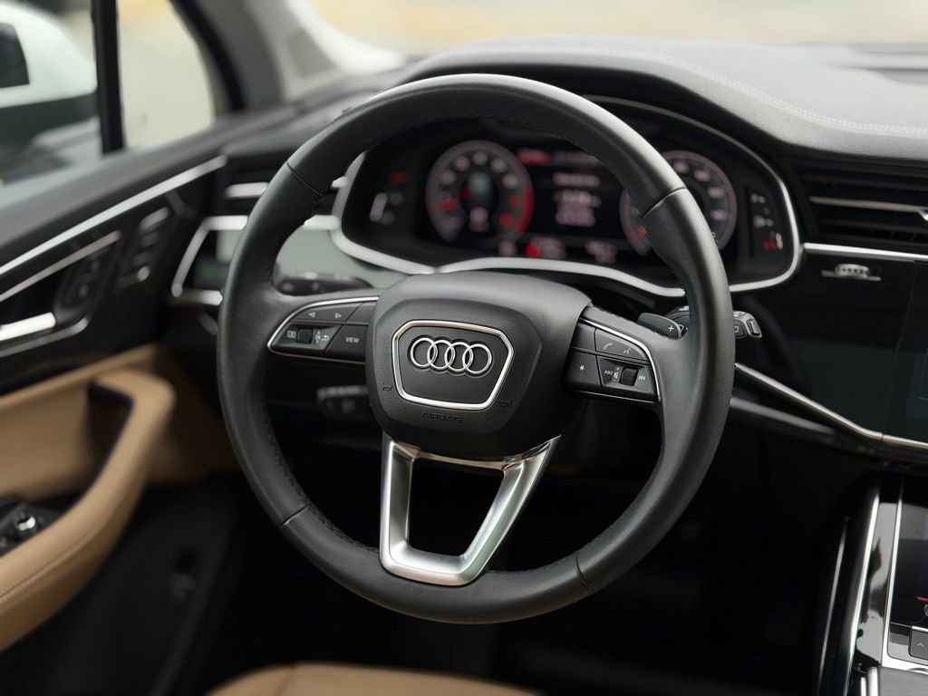 Used 2023 Audi Q7 3.0T Premium Plus w/ Premium Plus Package image 12