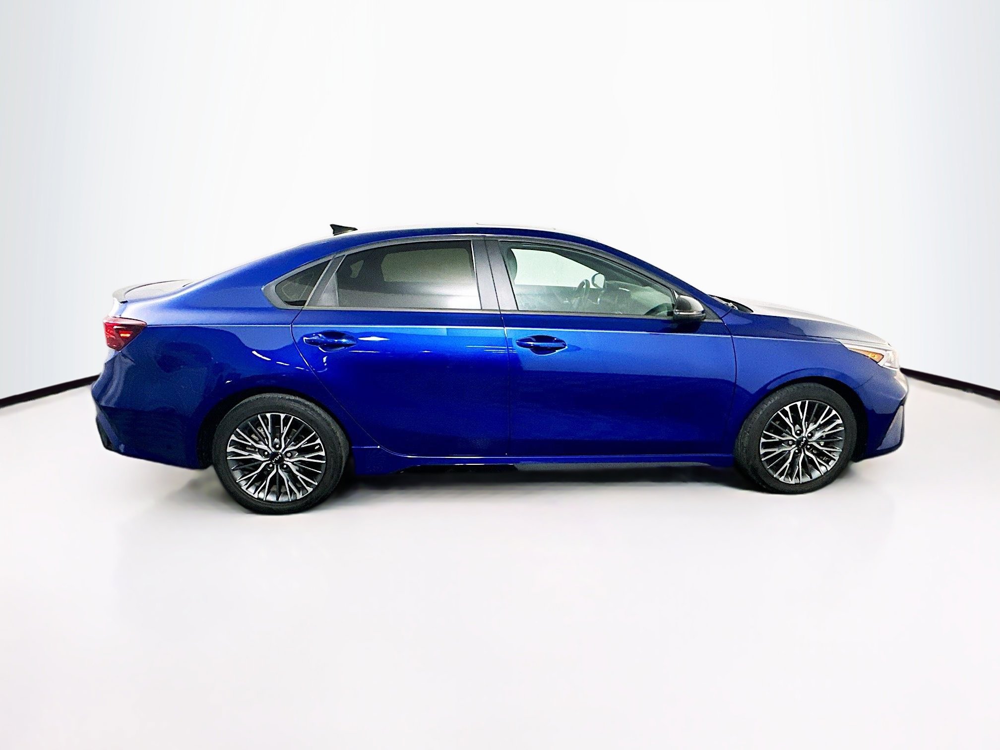 Used 2024 Kia Forte GT-Line w/ GT-Line Premium Package image 10