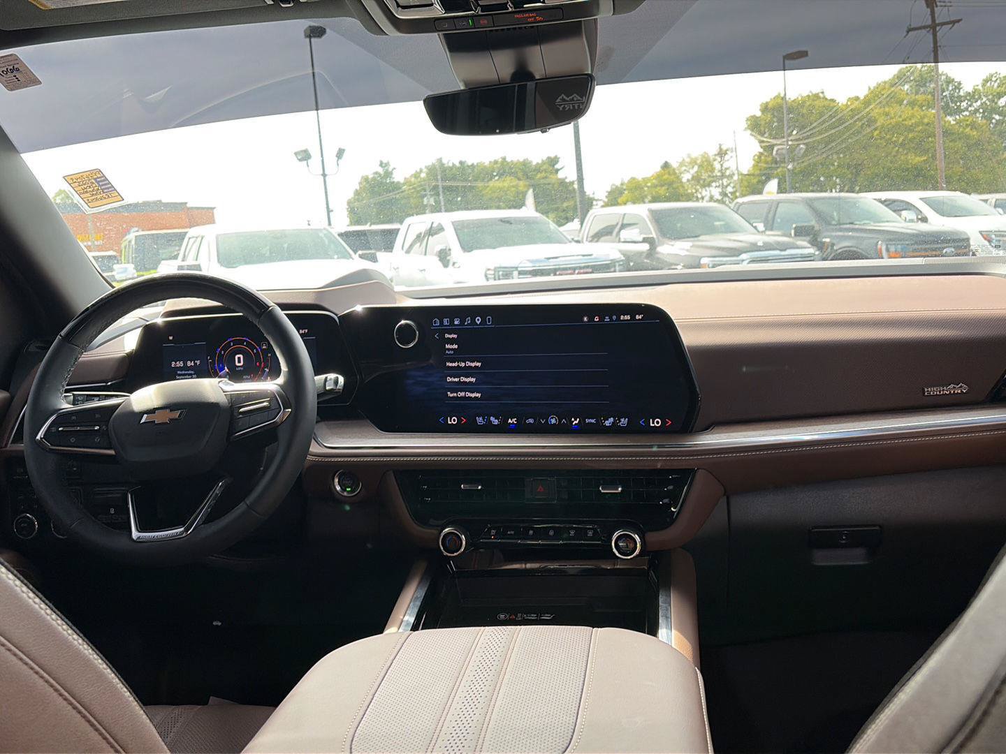 Used 2026 Chevrolet Suburban High Country AWD/4WD image 25
