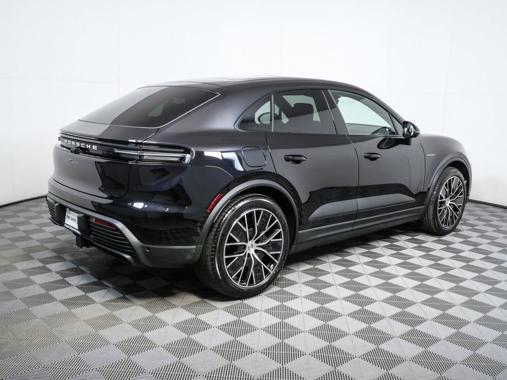 New 2026 Porsche Macan Electric image 24