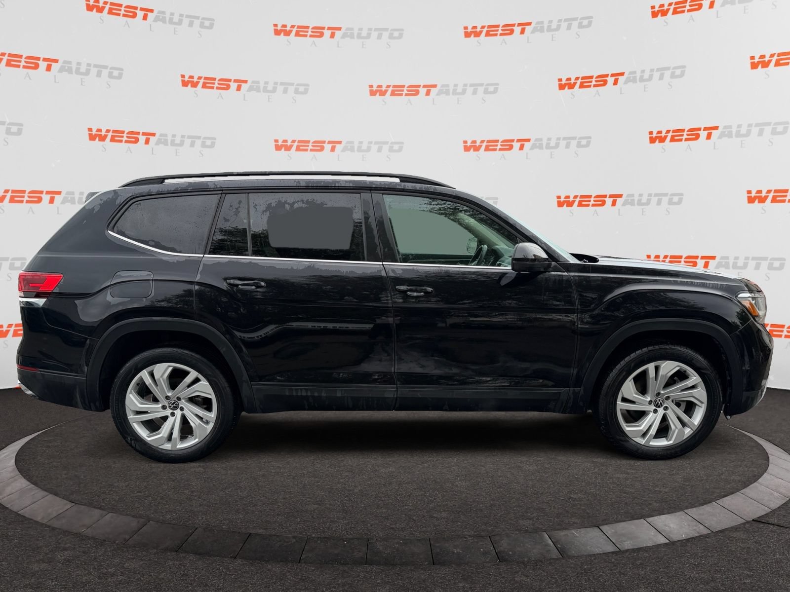 Used 2022 Volkswagen Atlas SE AWD/4WD image 6