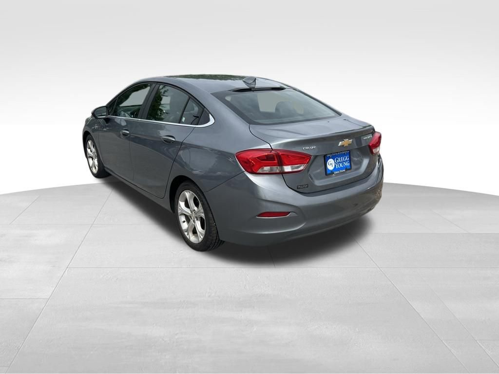 Used 2019 Chevrolet Cruze Premier FWD image 4