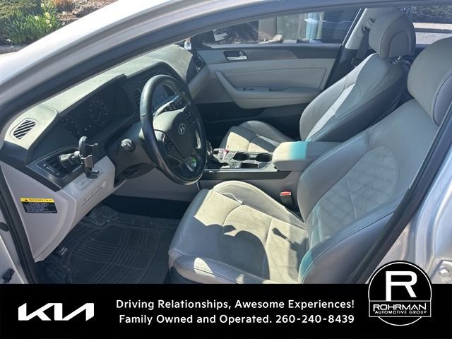 Used 2016 Hyundai Sonata Sport w/ Option Group 02 image 10