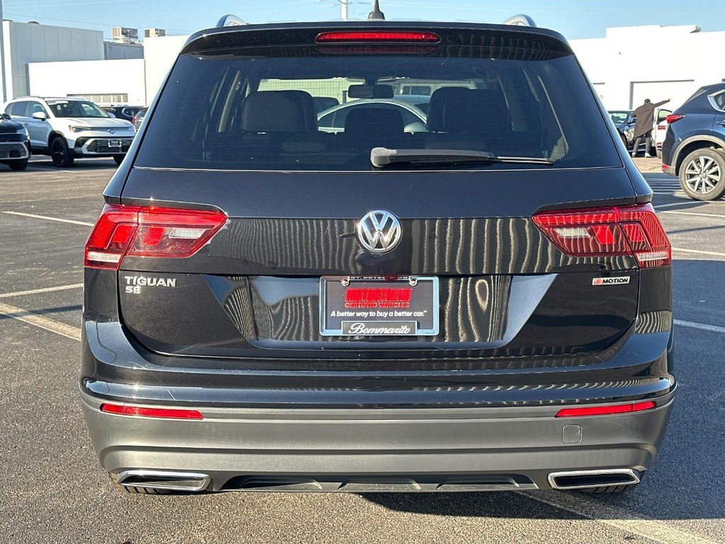 Used 2019 Volkswagen Tiguan SE w/ Panoramic Sunroof Package image 6