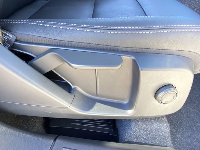 Certified 2025 Volvo XC40 B5 Core w/ Protection Package Premier image 13