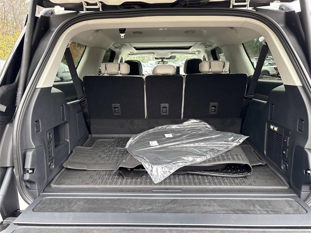 New 2025 Lincoln Navigator L Reserve image 12