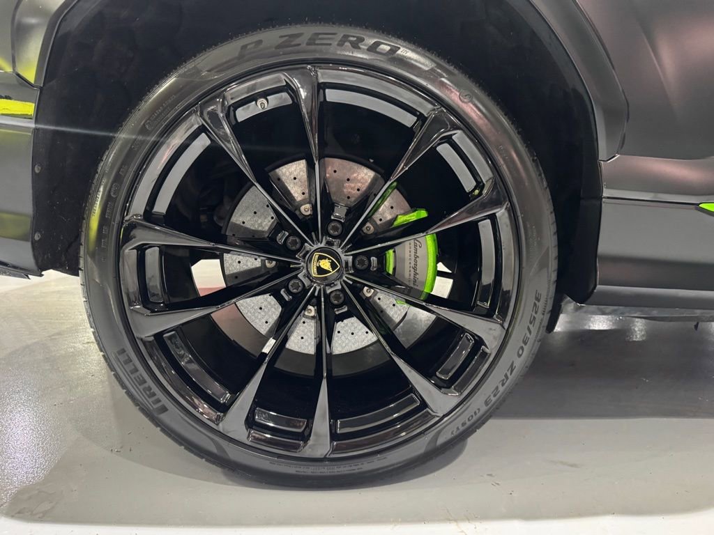 Used 2020 Lamborghini Urus image 19