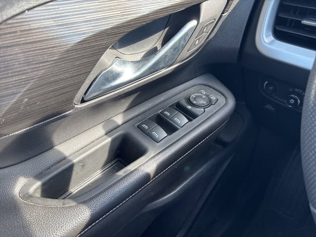 Used 2022 GMC Terrain SLE w/ Driver Convenience Package image 22