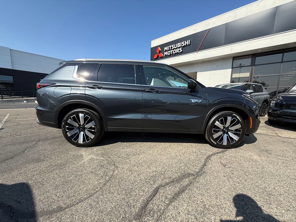 New 2026 Mitsubishi Outlander SEL AWD/4WD image 16