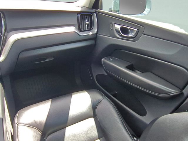 Used 2023 Volvo XC60 B5 Core w/ Climate Package AWD/4WD image 13