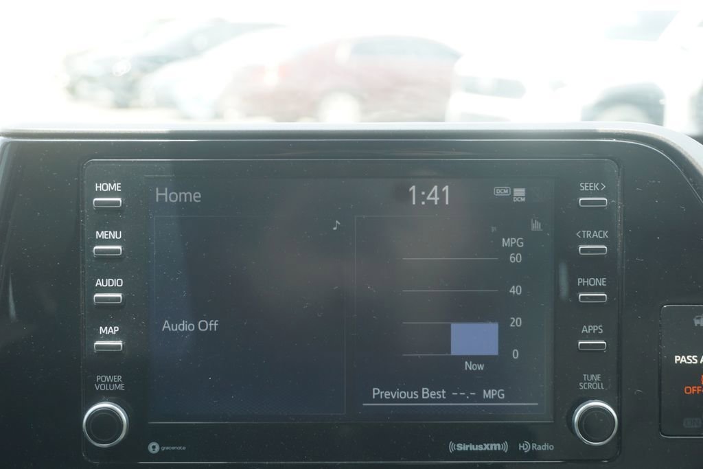 Used 2022 Toyota Highlander XLE AWD/4WD image 12