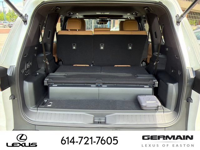 New 2026 Lexus LX 700h Luxury AWD/4WD image 12