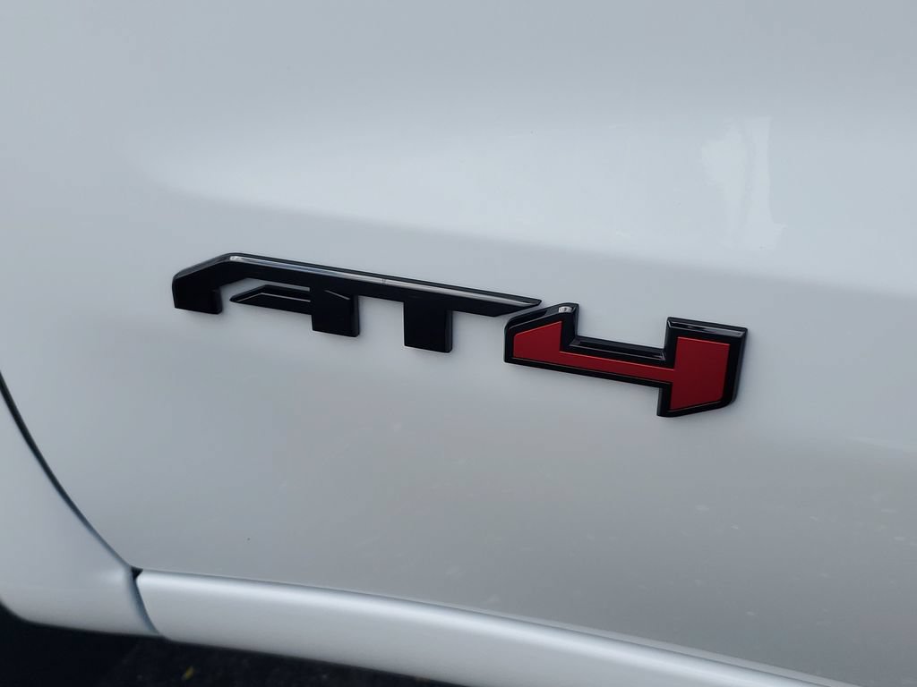New 2026 GMC Sierra 1500 AT4 w/ AT4 Premium Package AWD/4WD image 7