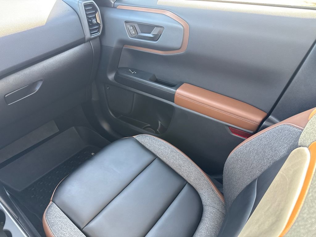 Used 2024 Ford Bronco Sport Outer Banks w/ Tech Package image 16