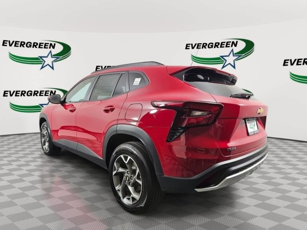 New 2026 Chevrolet Trax LT w/ Driver Confidence Package FWD image 3