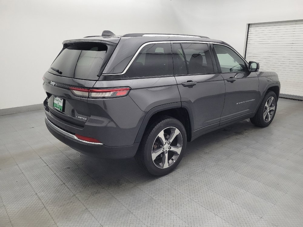 Used 2023 Jeep Grand Cherokee Limited AWD/4WD image 10