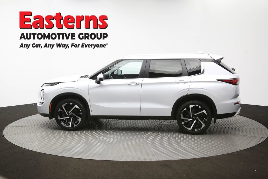 Used 2024 Mitsubishi Outlander SE image 60