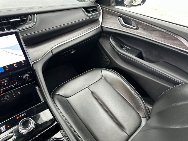Used 2023 Jeep Grand Cherokee L Limited image 25