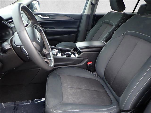 Used 2023 Jeep Grand Cherokee L Laredo image 11