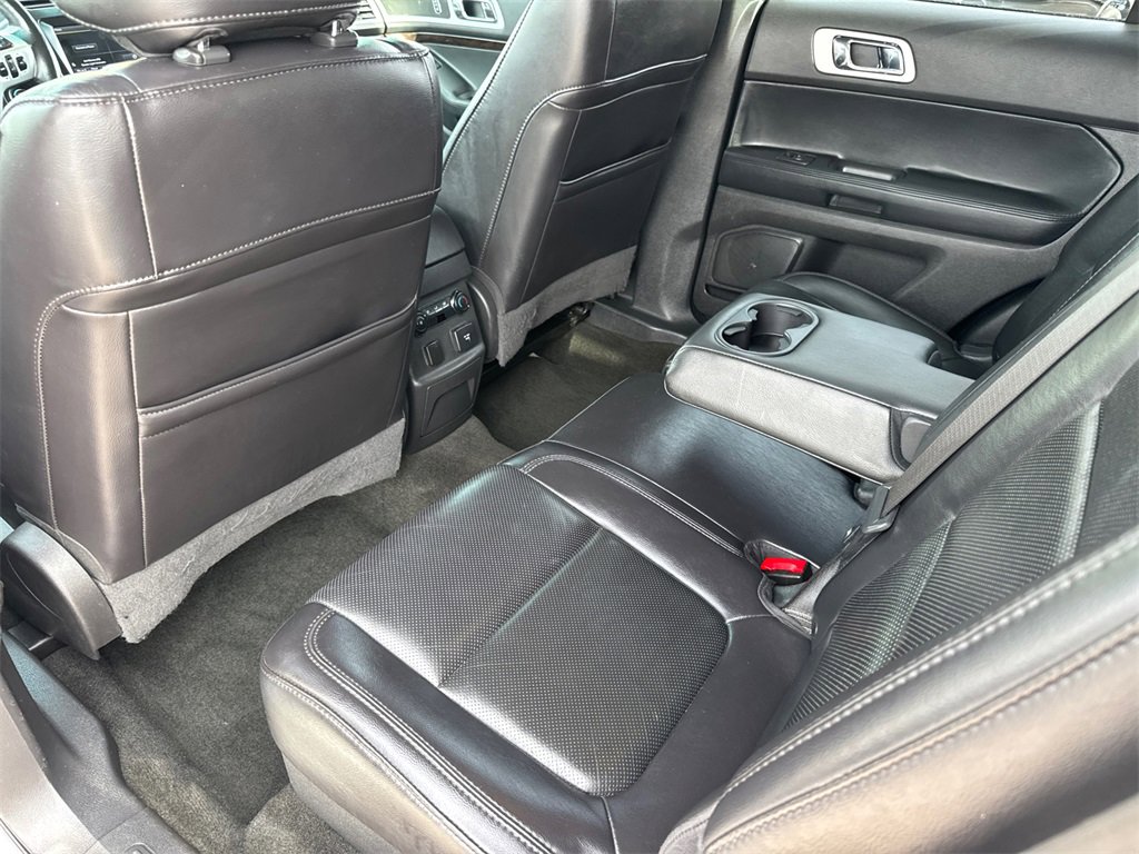 Used 2013 Ford Explorer Limited image 18