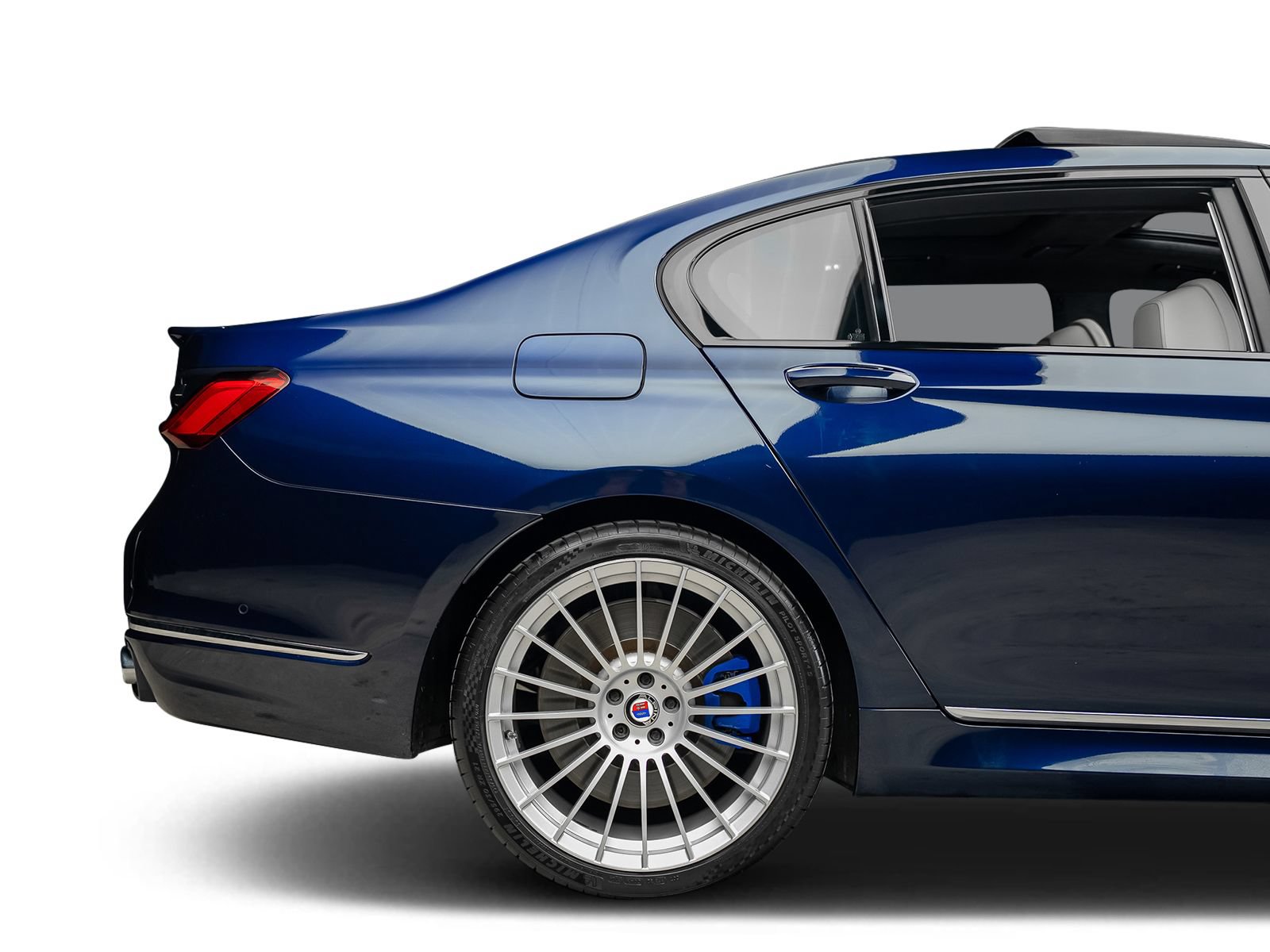 Used 2022 BMW ALPINA B7 xDrive AWD/4WD image 31