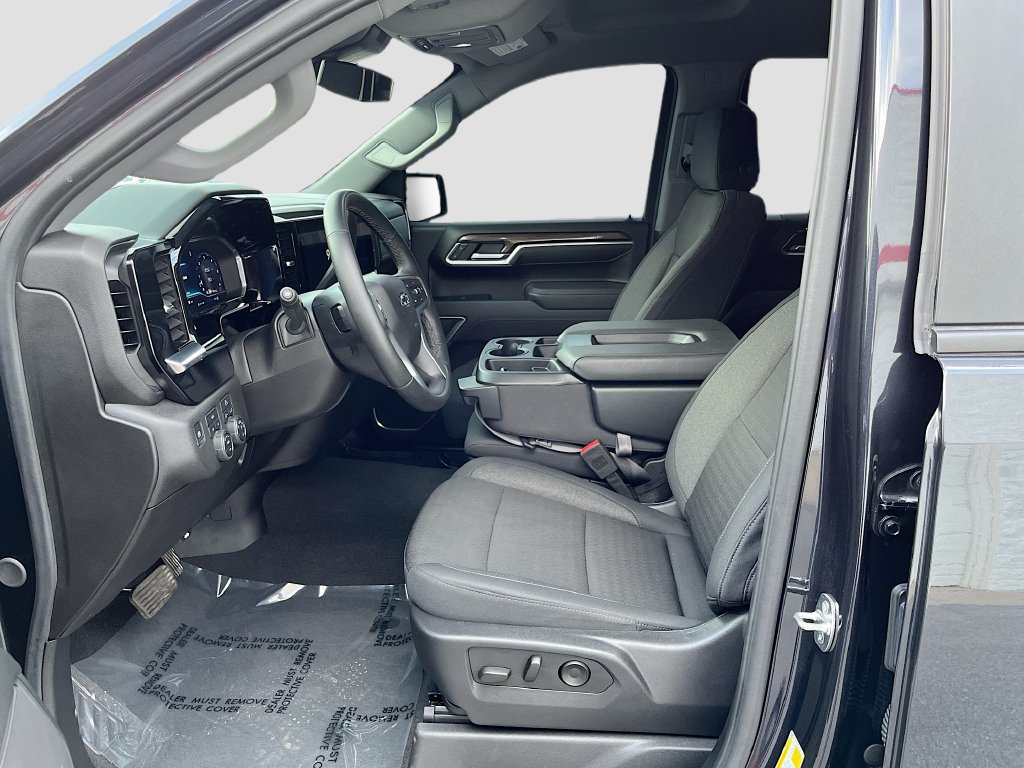 Used 2024 Chevrolet Silverado 1500 RST AWD/4WD image 21
