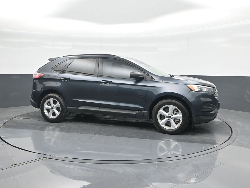 Used 2023 Ford Edge SE image 11