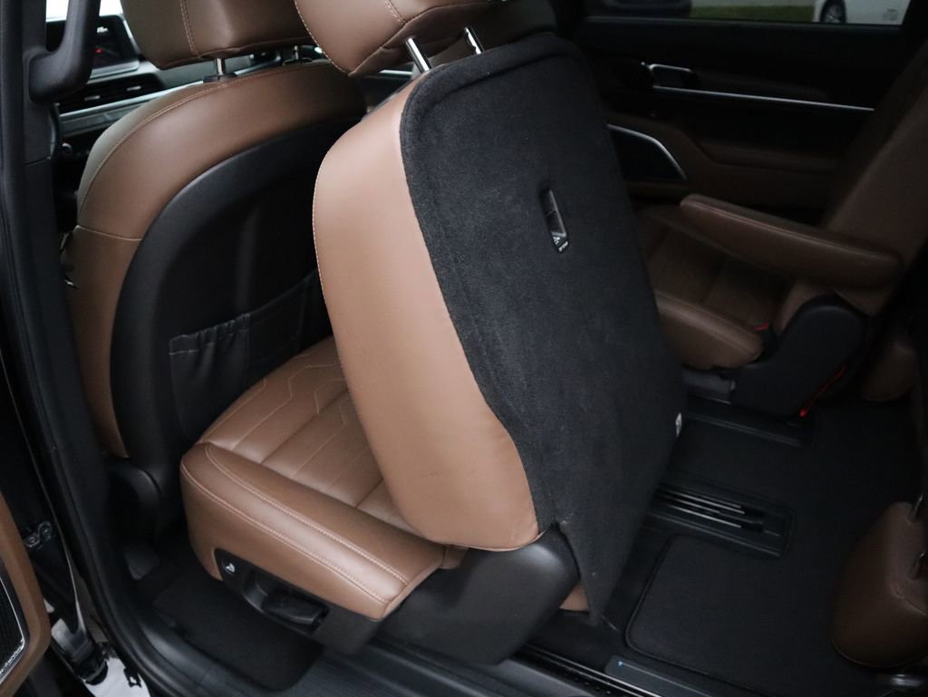 Used 2022 Kia Telluride SX w/ SX Prestige Package image 20