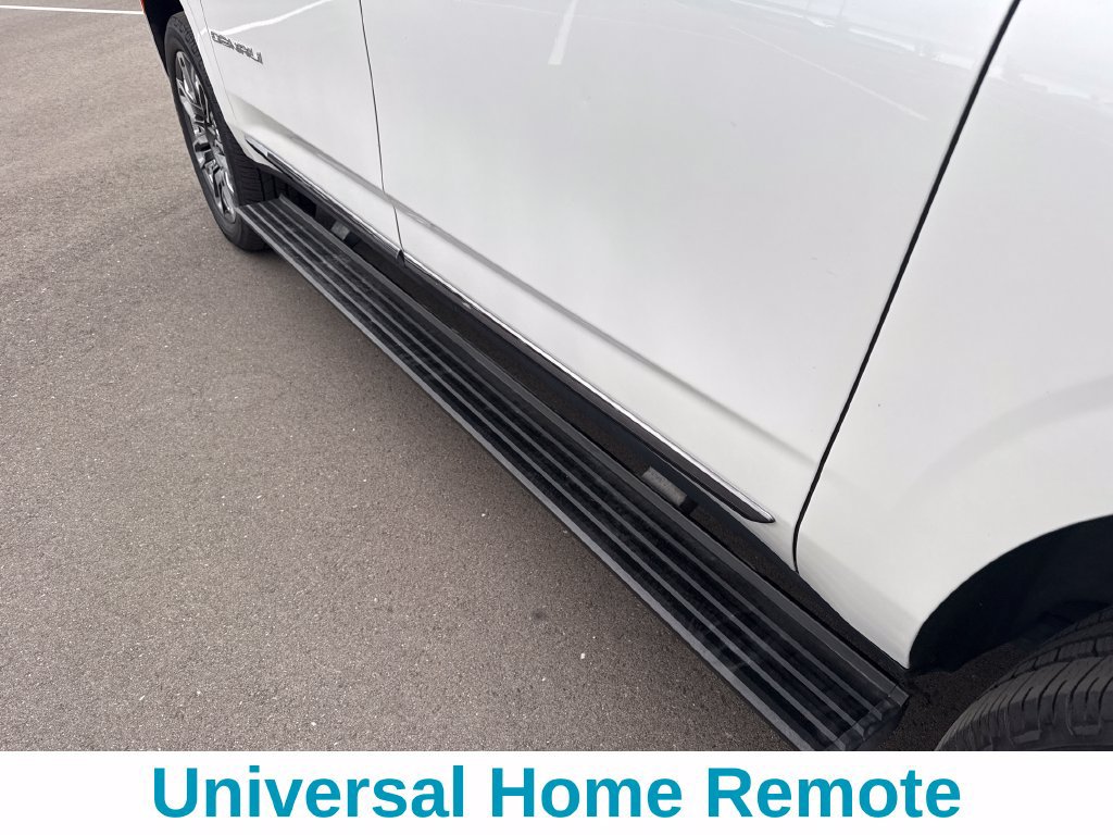 Used 2023 GMC Yukon XL Denali Ultimate AWD/4WD image 13