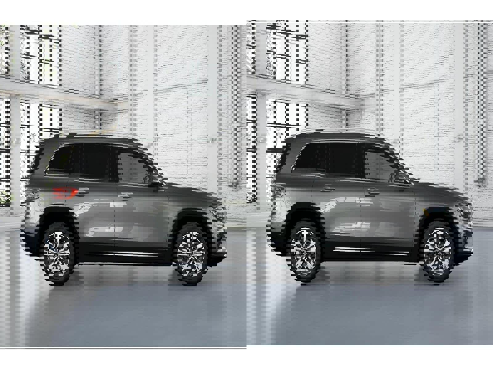 Used 2026 Mercedes-Benz GLB 250 4MATIC image 2