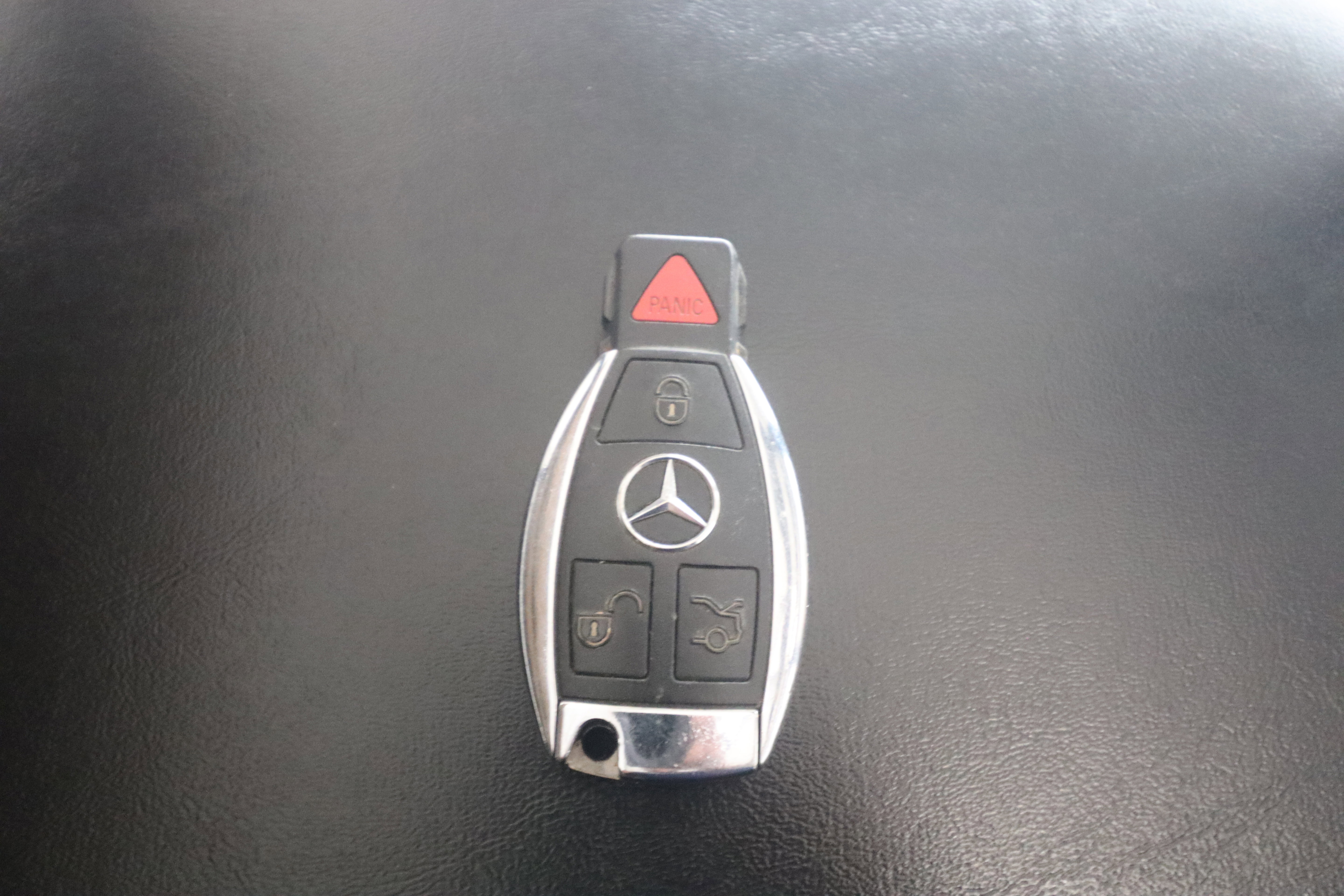 Used 2011 Mercedes-Benz S 550 4MATIC image 23