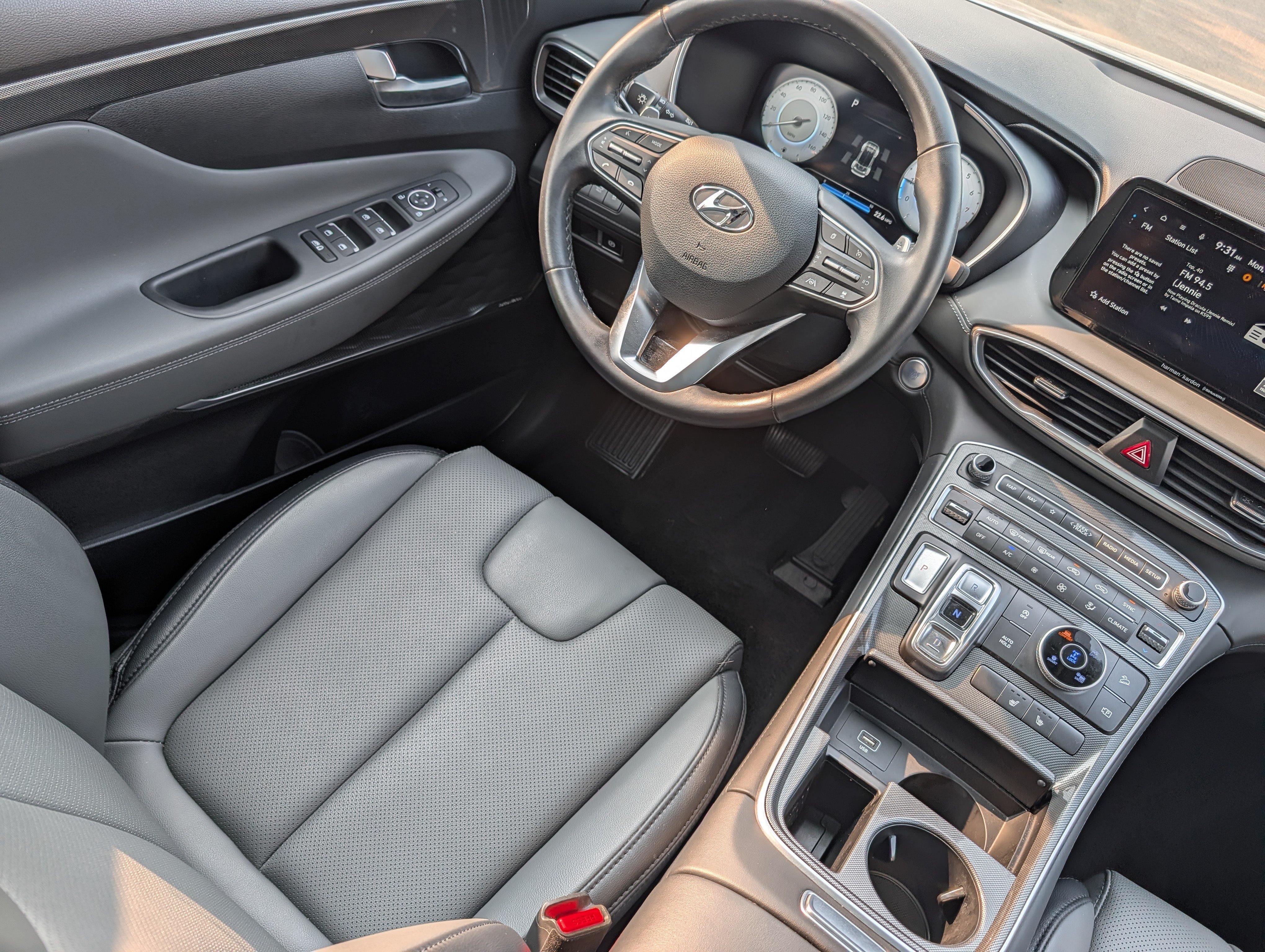 Certified 2023 Hyundai Santa Fe SEL w/ Premium Package AWD/4WD image 9