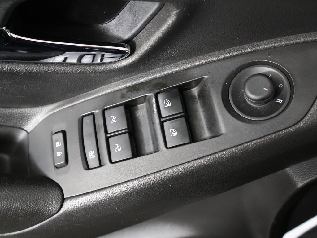 Used 2021 Chevrolet Trax LS image 33