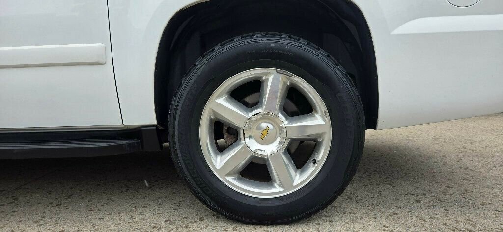 Used 2008 Chevrolet Avalanche LTZ w/ LTZ Preferred Equipment Group AWD/4WD image 36