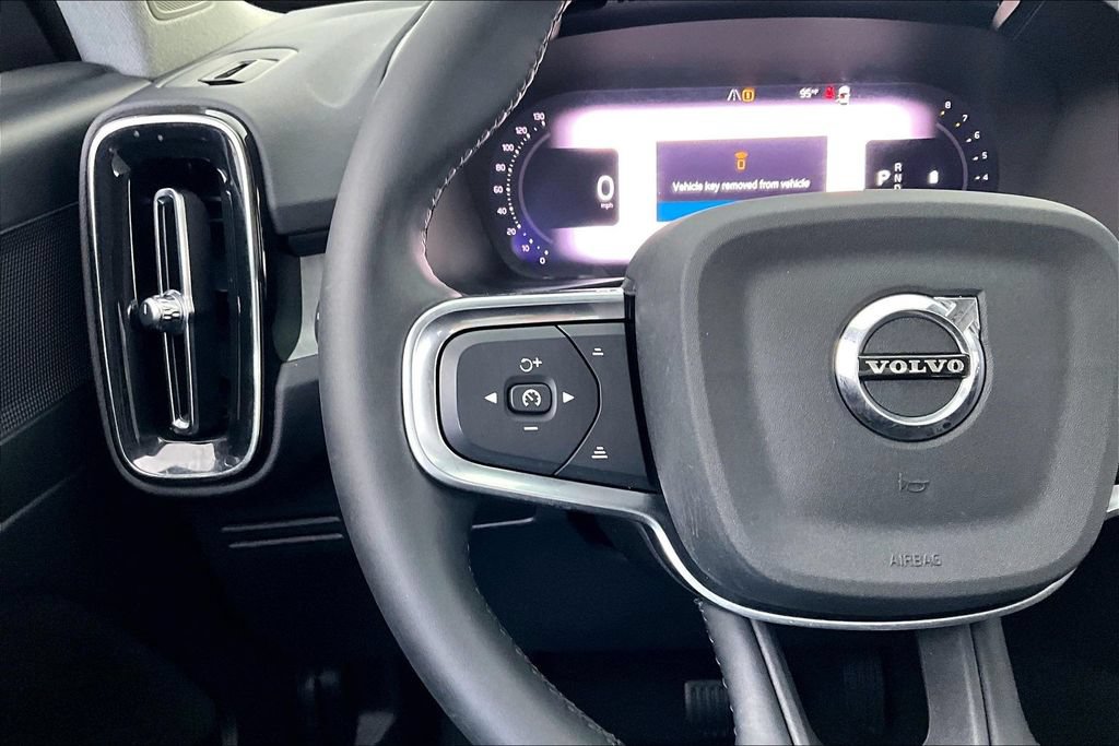 Certified 2024 Volvo XC40 B5 Core w/ Protection Package Premier AWD/4WD image 24