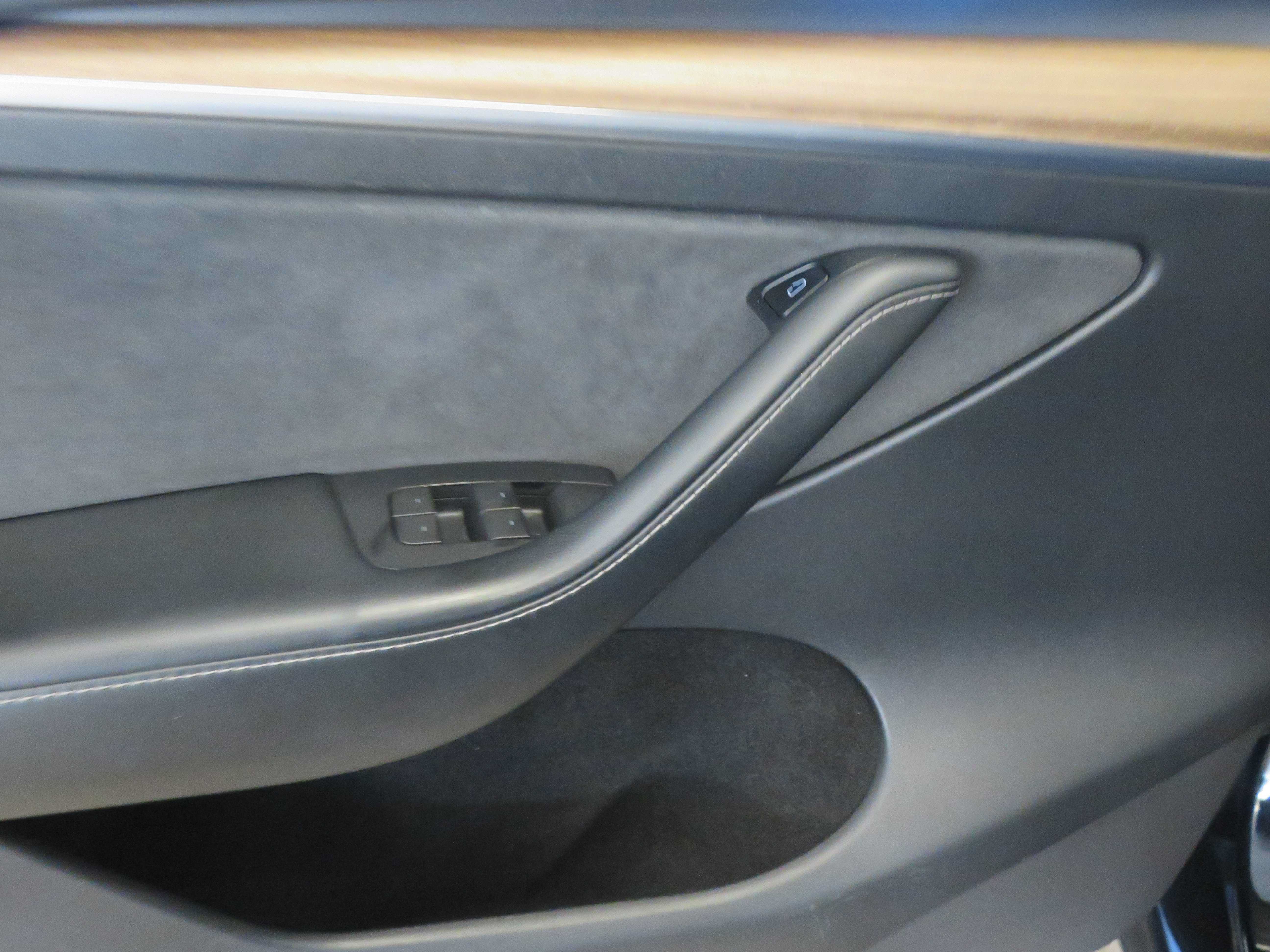 Used 2022 Tesla Model Y Performance AWD/4WD image 12