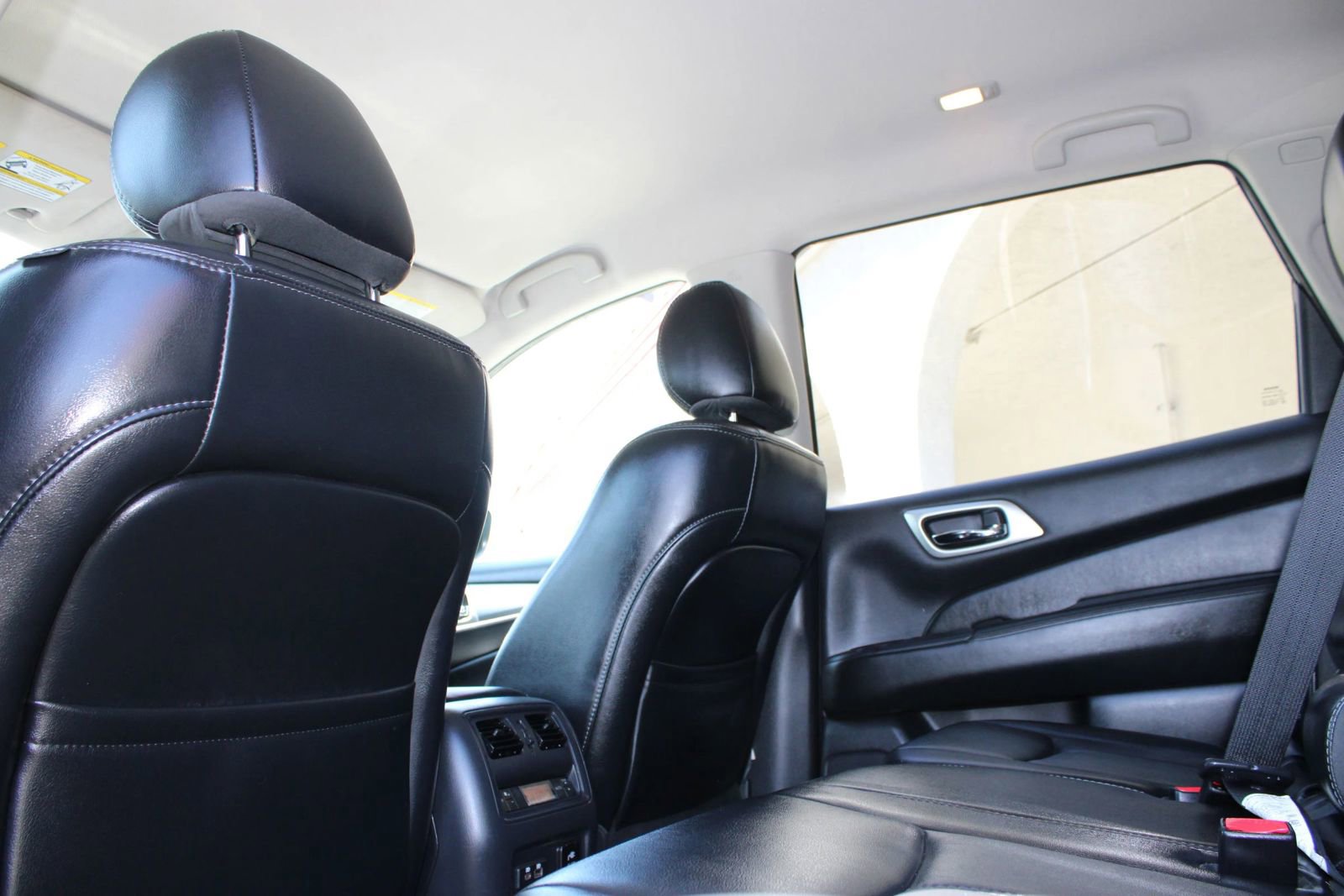 Used 2019 Nissan Pathfinder SL image 13